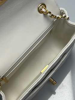 Chanel Bag 19 cm
