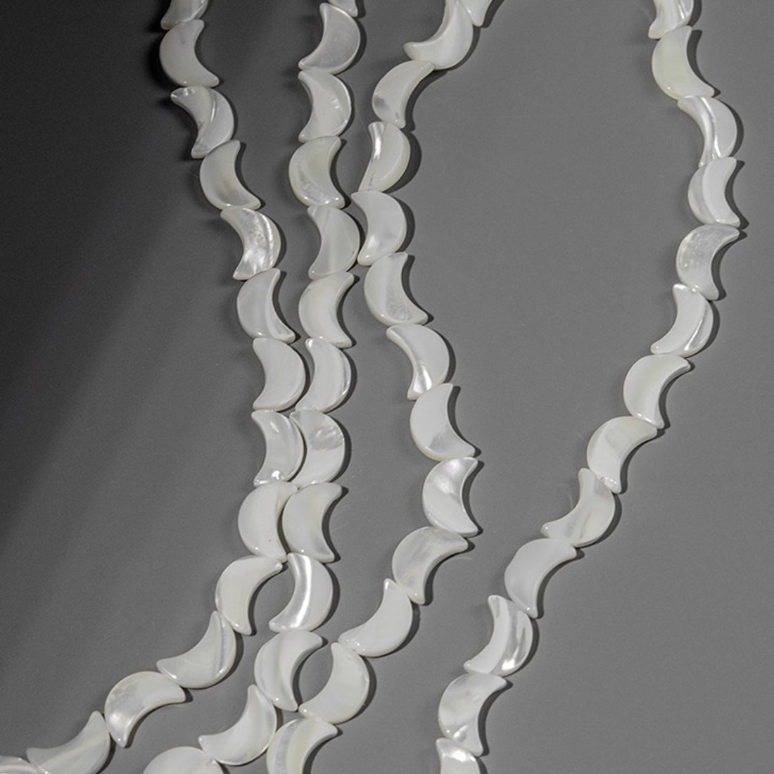 Лунницы из перламутра морских ракушек, 12,5*8,5мм, белый