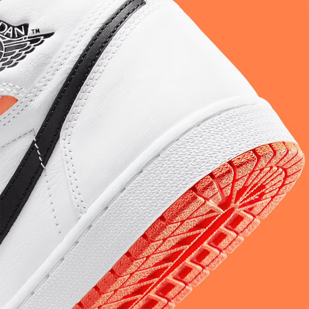 Кроссовки Air Jordan 1 Retro High «Electro Orange»