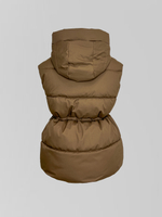 Жилетка YLL A1915 однотонная с капюшоном и утягивающим поясом на талии