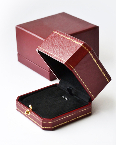 Футляр с оклейкой, серия "СЕРДЦЕЕДКА", 75х75х52 мм