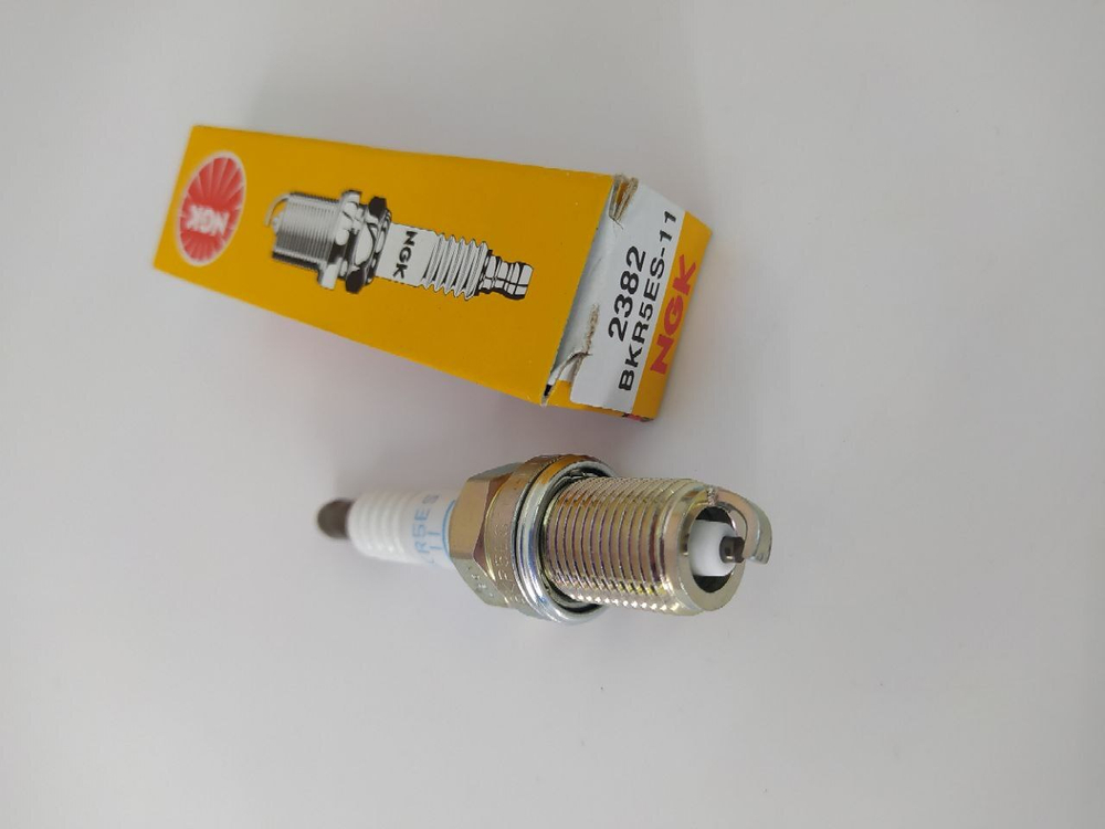 Свечи зажигания (1 шт.) 2382 NGK
