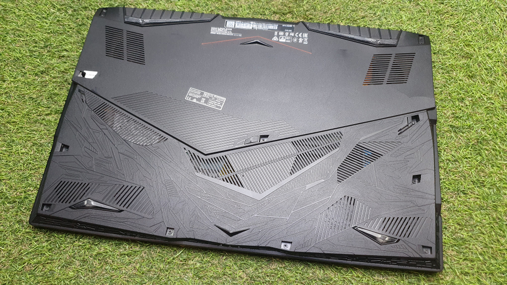 Игровой MSI i7-10/8Gb/GTX 1650 4Gb/120Hz /GL75 Leopard 10SCXR-014XRU 9s7-17e822-014/Windows 10