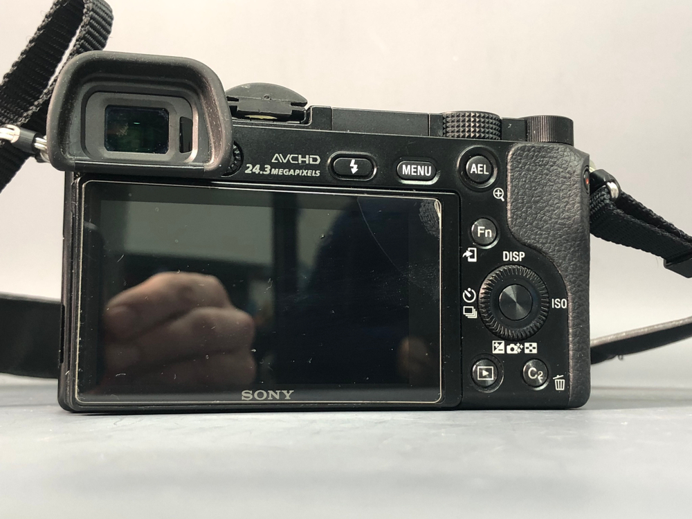 Sony A6000 kit 16-50mm 1.8 OSS