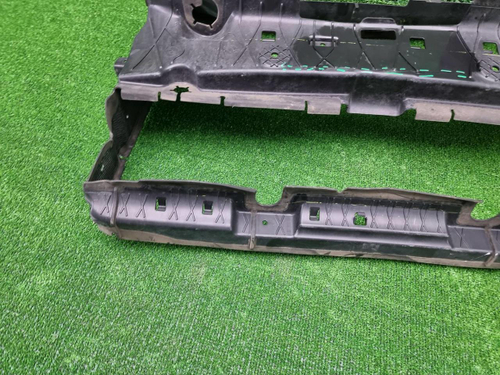 Воздуховод радиатора BMW 2er G42 (2021-н.в.)