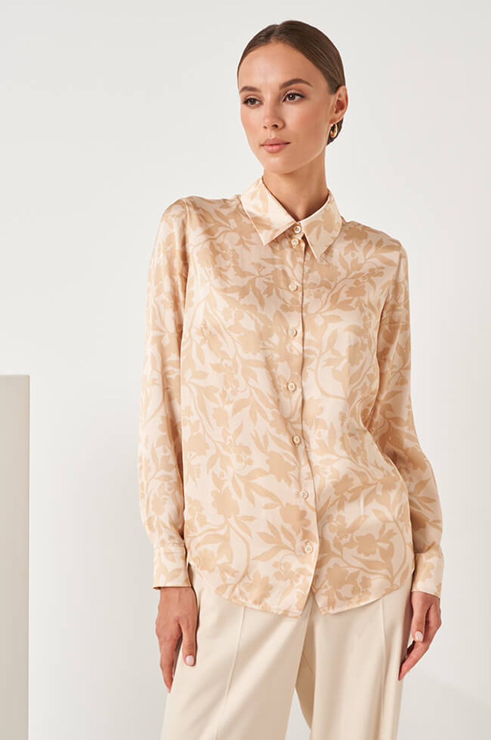 22807 Блузка женская (бежевый принт)