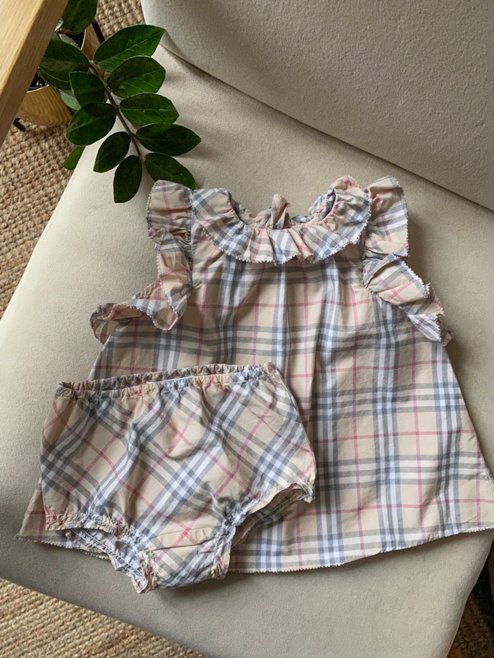 Платье Burberry, 68