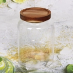 Банка для продуктов стеклянная 1200мл «Хай-Тек» с крышкой из акации 11,5*16см