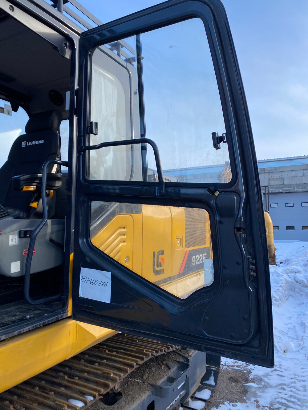 LiuGong CLG922 Экскаватор CLG922E (Дизельный, 5,9 л, 169 л.с., АТ)