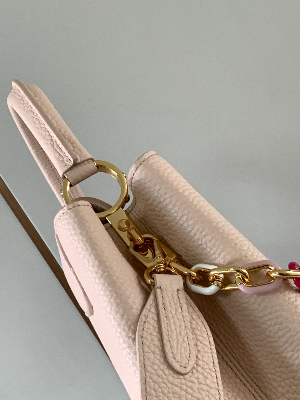 Louis Vuitton Capucines MM