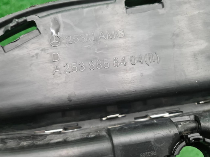 Решетка перед. бампера Mercedes GLC X253 19-22 AMG