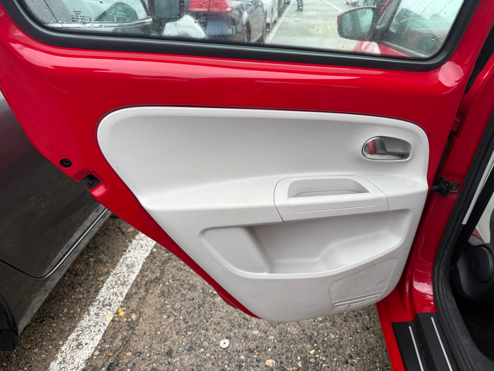 Volkswagen up!, 2013