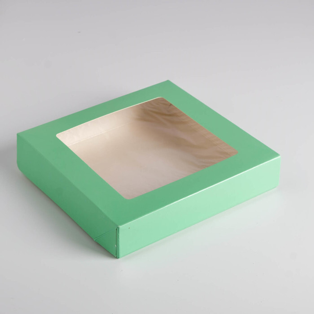 Упаковка с окном ЗЕЛЕНАЯ 20*20*4 см