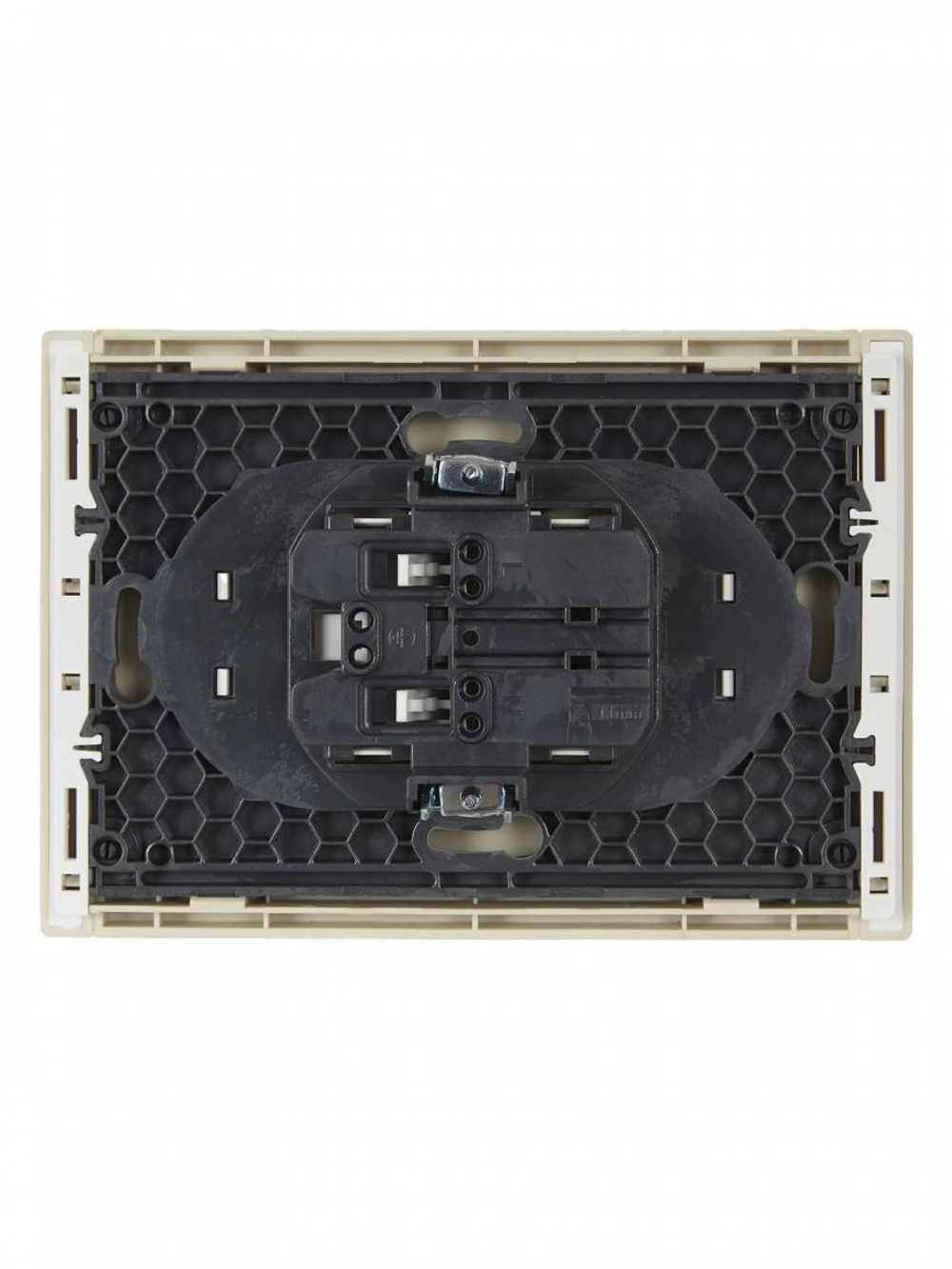 FORTE&PIANO Розетка 2-местная без заземления с защитными шторками безвинтовое крепление 10А FP425 ваниль IEK