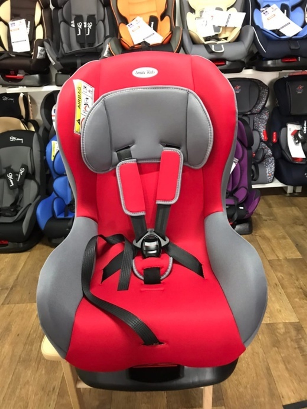 Детское автомобильное кресло Smile Kids  «Joy» красный, гр. 0+/1, 0-18 кг, шт