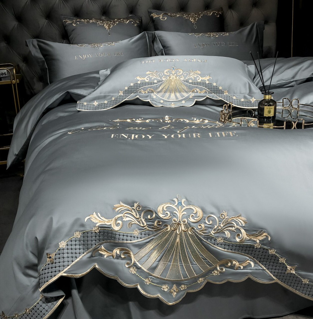 Постельное белье Сатин Гладкокрашеный Вышивка Делюкс DHC004