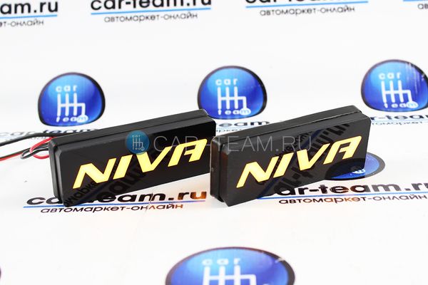 Светодиодные LED повторители поворота на Лада Нива 4x4 надпись "NIVA"