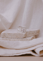 Кольцо «Сад лотосов» с белым цирконом