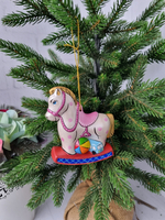 Лошадка с игрушками ёлочная игрушка из фарфора
