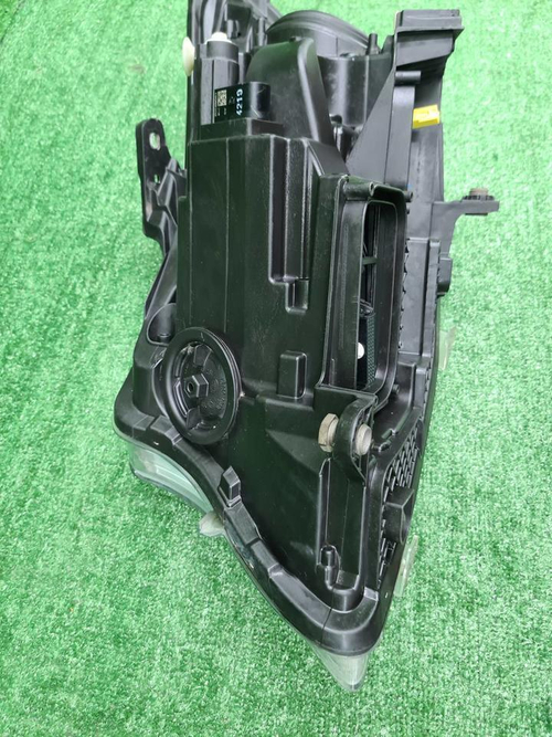 Фара правая Mercedes V w447 (2014-н.в.) LED