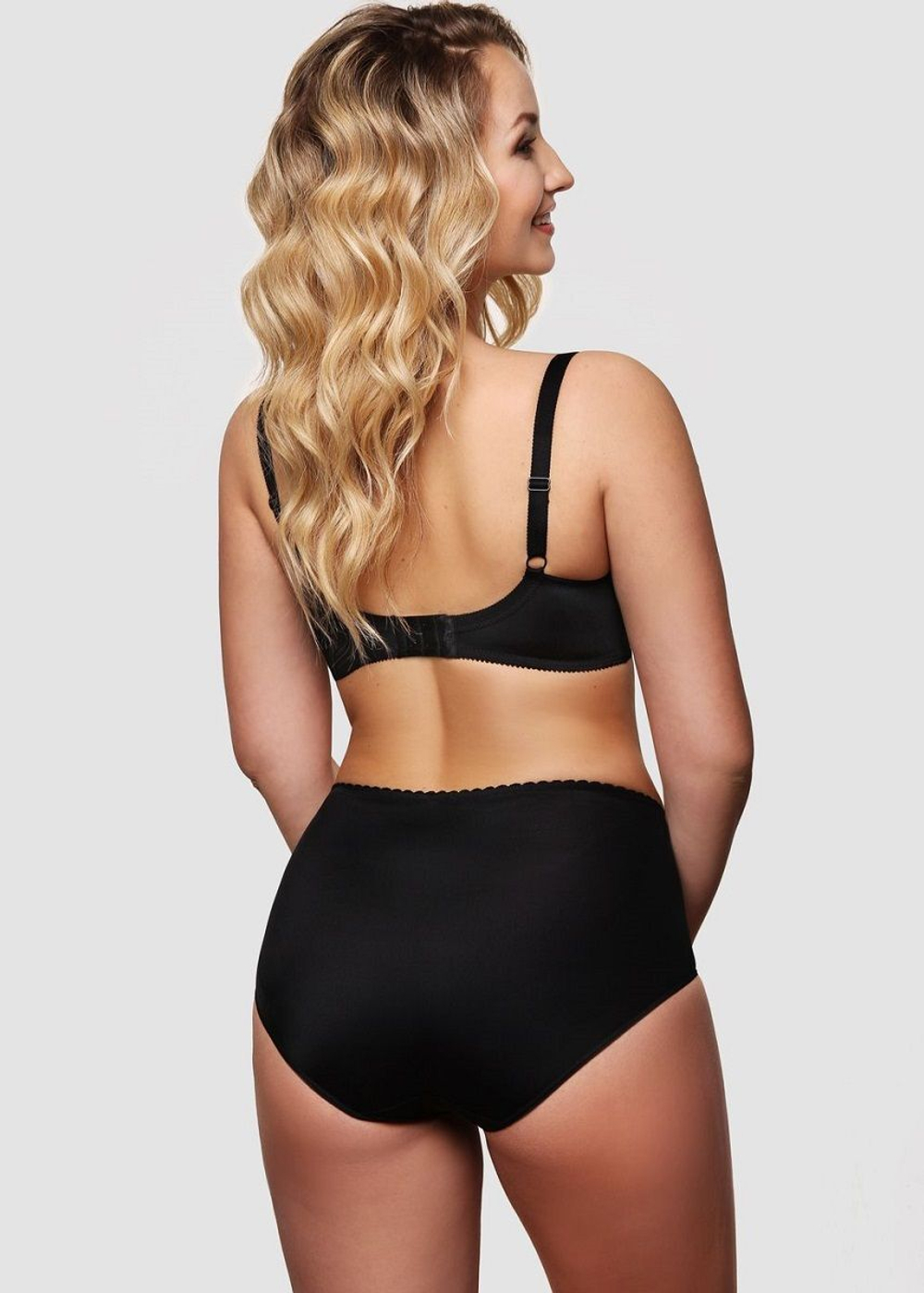 Трусы с завышенной линией талии и низким вырезом по линии бедер (Размер: 46) (Цвет: пудровый)