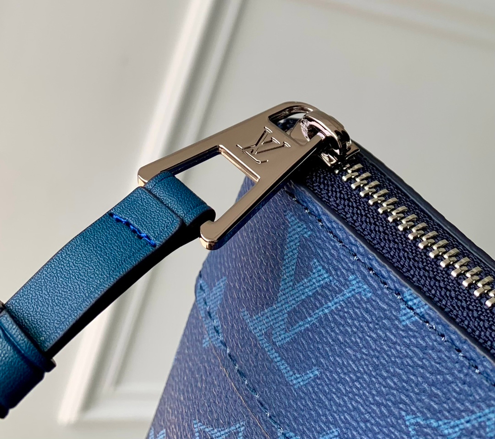 Louis Vuitton Pochette Voyage Souple
