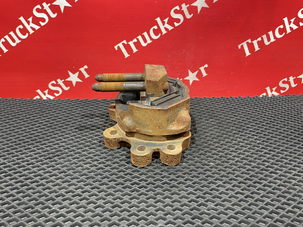 Подушка двигателя 2023г