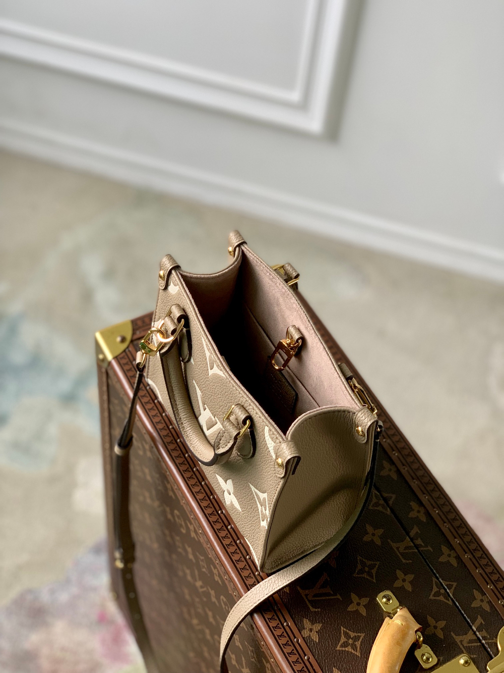 Louis Vuitton OnTheGo BB