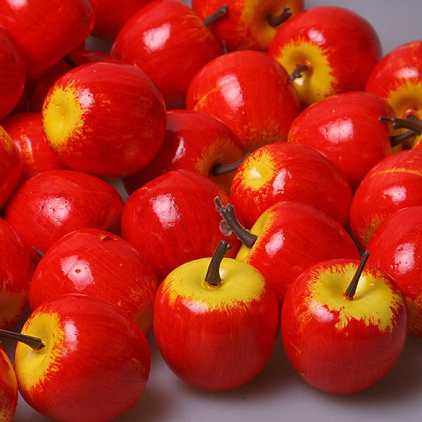 Яблоко желто-красное 3 см, 10 шт., муляж 0599-3