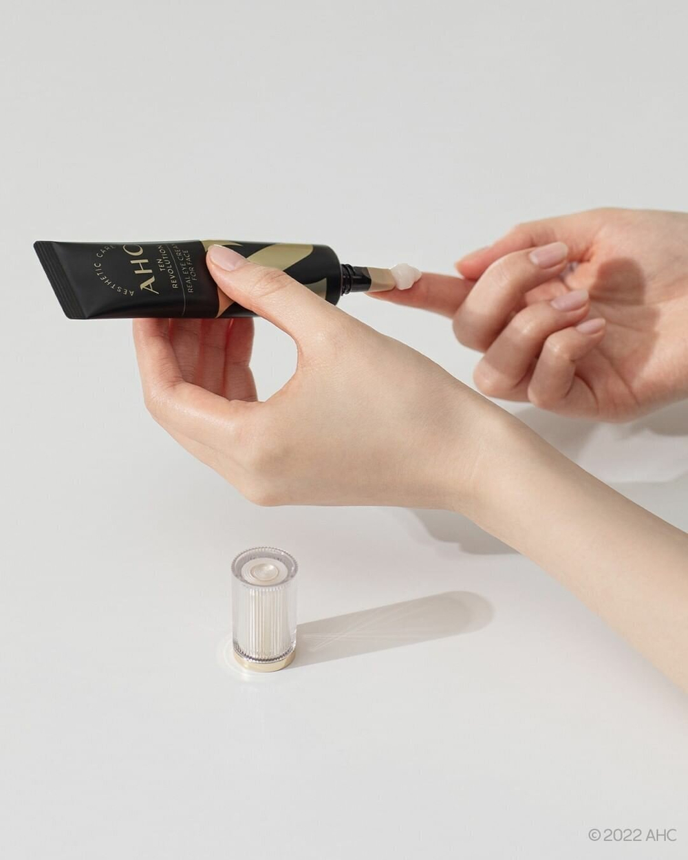 AHC Антивозрастной крем для кожи вокруг глаз с эффектом лифтинга Ten Revolution Real Eye Cream For Face, 30 мл.