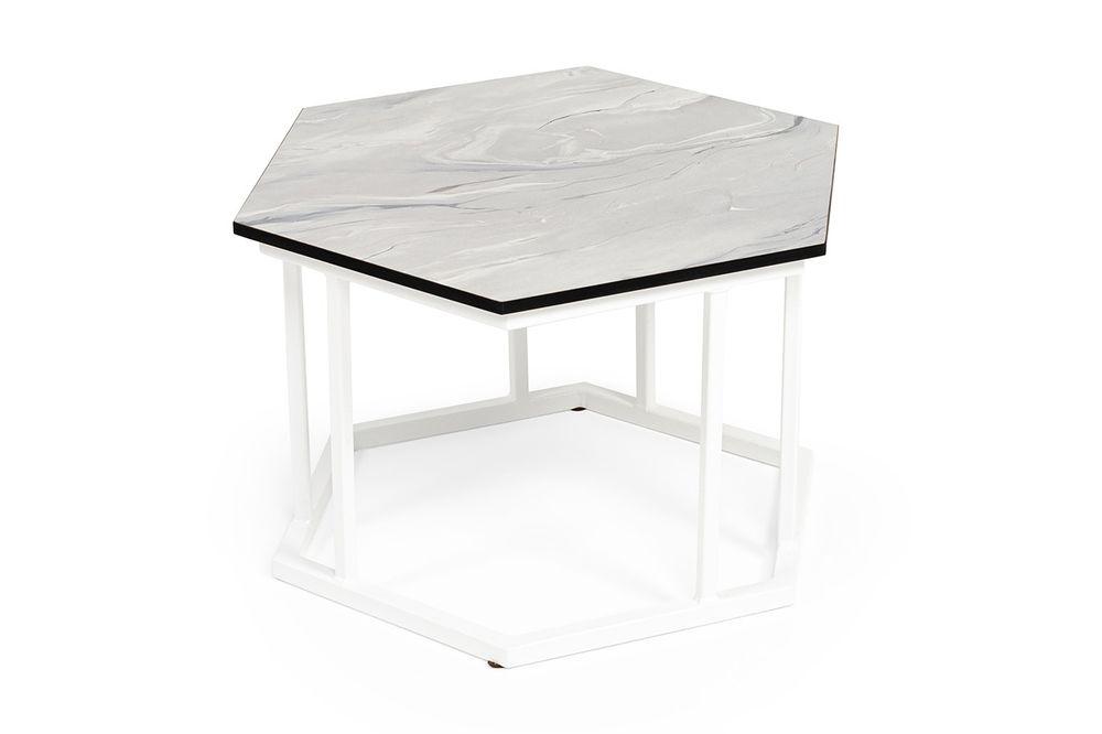 "Женева" интерьерный стол из HPL шестиугольный, D50, H35, цвет "мрамор пепел", каркас из стали белый муар