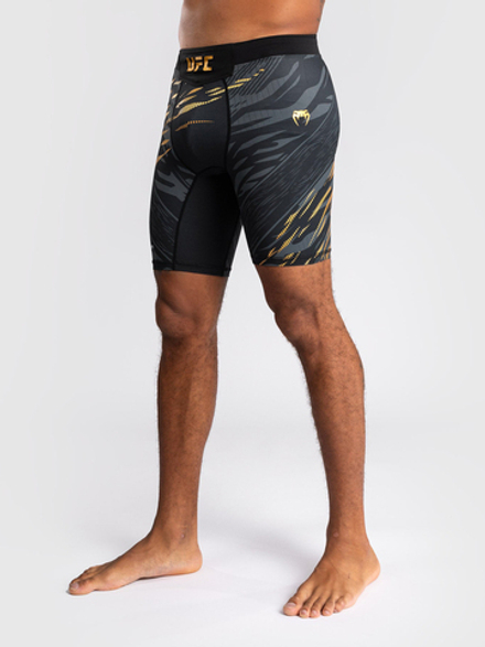 Компрессионные шорты UFC Fusion by Venum Authentic Fight Night Black/Gold