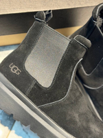 UGG