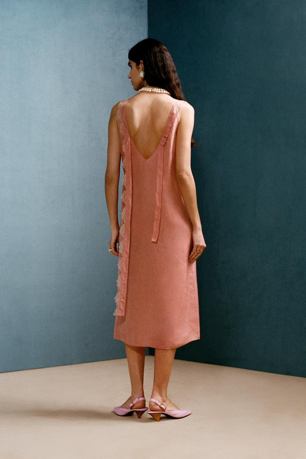 ZARA X WILLY CHAVARRIA ПЛАТЬЕ С КРУЖЕВОМ, РОЗОВЫЙ