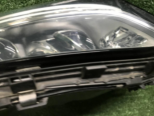 Фара правая Mercedes GLE W166 (2015-2018) LED