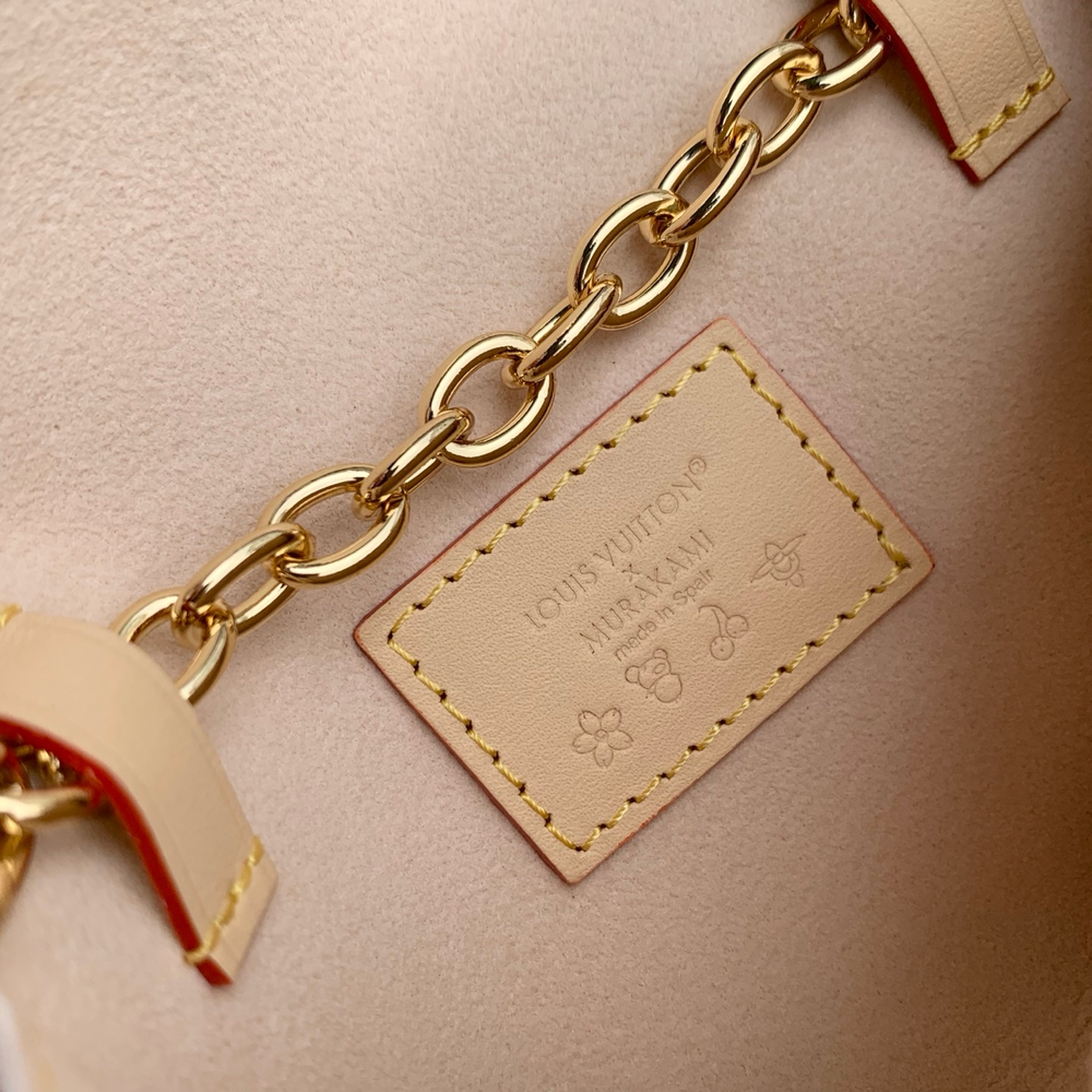 Louis Vuitton Pouch Metis Belt