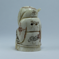 Нэцкэ Фукурокудзю с посохом и мешком риса