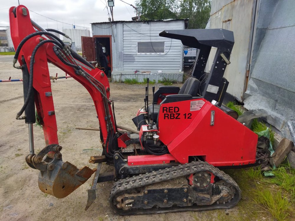 РЭД-Инжиниринг РЭД СЕ 7522 Мини-экскаватор РЭД СЕ 7522 (Бензиновый, 0,4 л, 15 л.с., МТ)