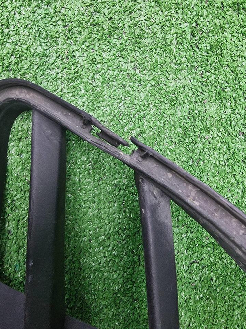 Решетка переднего бампера BMW X1 F48 (2019-2022)