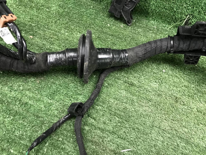 Проводка моторного отсека Geely Okavango (23-нв)