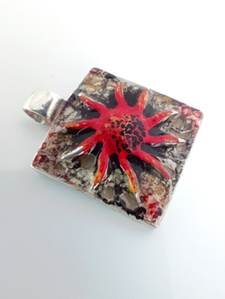 Подвеска Эстерелла с эмалью, серебро 925 пробы, родированная/Ф