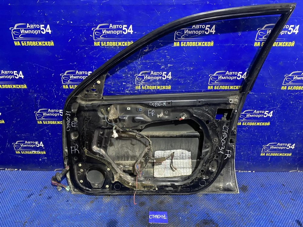Дверь передняя правая TOYOTA CALDINA 1994