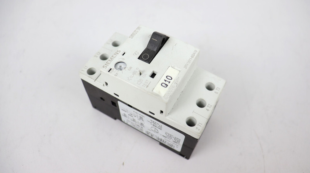 Б/у SIEMENS 3RV1011-0GA10