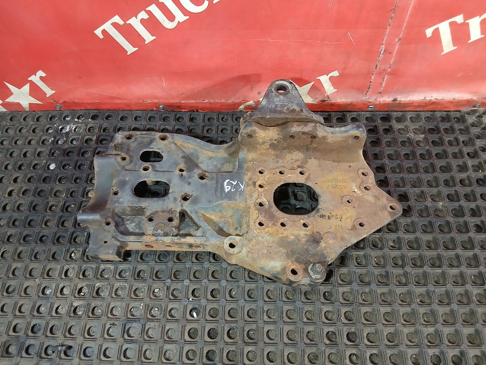 Кронштейн рессоры передней левый