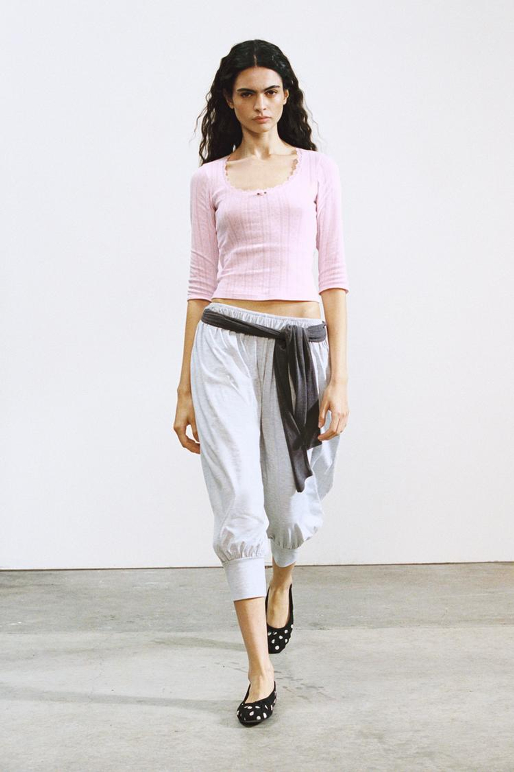 ZARA УКОРОЧЕННЫЕ БРЮКИ-ШАРЫ, СЕРЫЙ МЕЛАНЖ