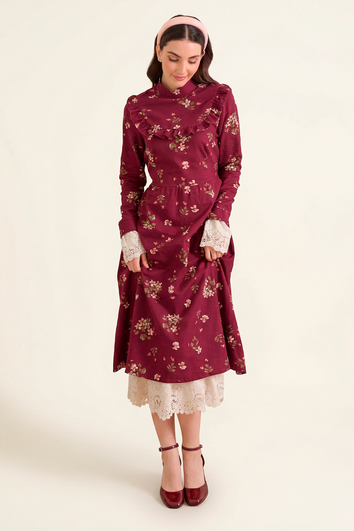 Платье с вшитой манишкой