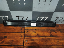 Дефлектор радиатора Toyota RAV4 V (XA50) 18-нв Б/У Оригинал 1659425020