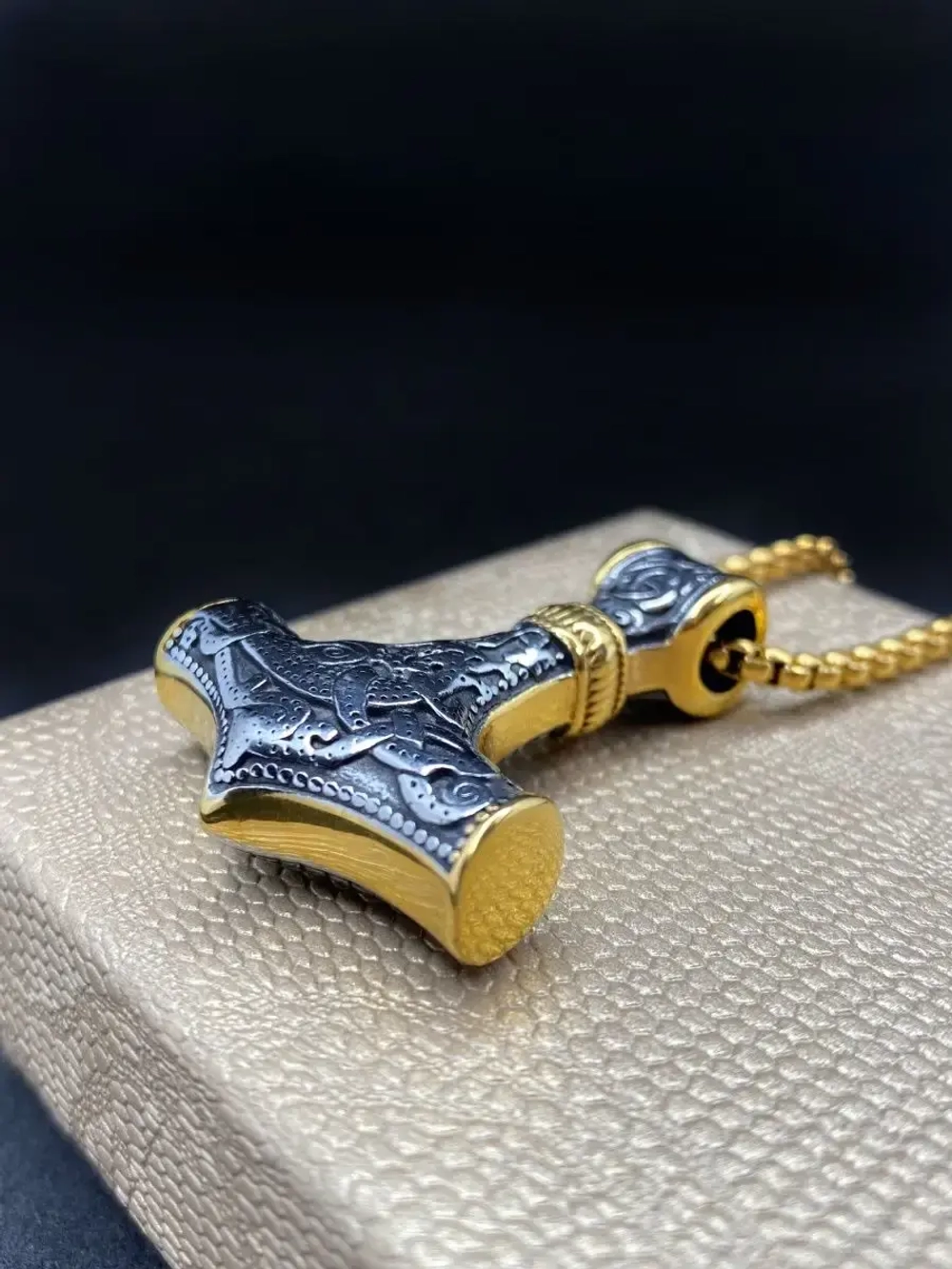 Цепь с подвеской Топор скандинавской оберег Гром Секира Тора