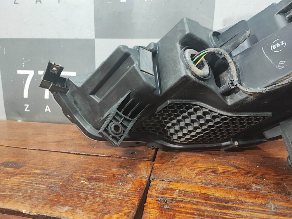 Фара правая FAW Besturn X80 18-22 Б/У Оригинал 5CA451030