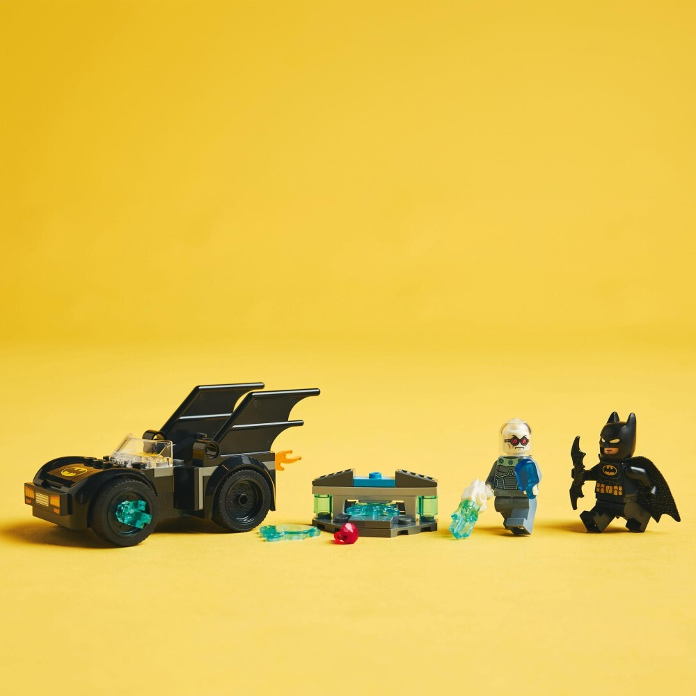 LEGO DC Comics Super Heroes / Бэтмен и Бэтмобиль против Мистера Фриза/ 76301